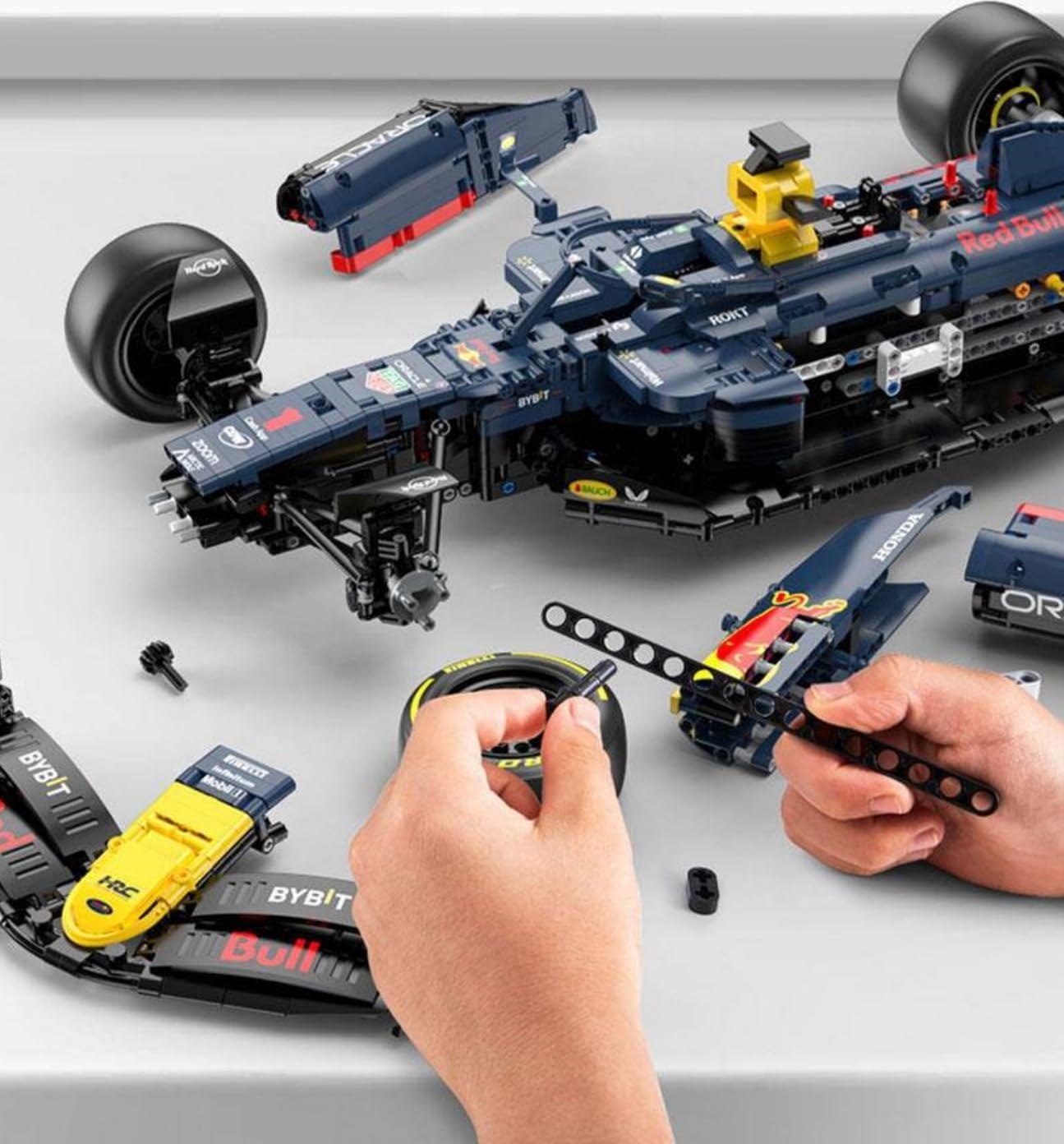 Rastar 92410 - Red Bull™ F1™ RB19 - Jobrix